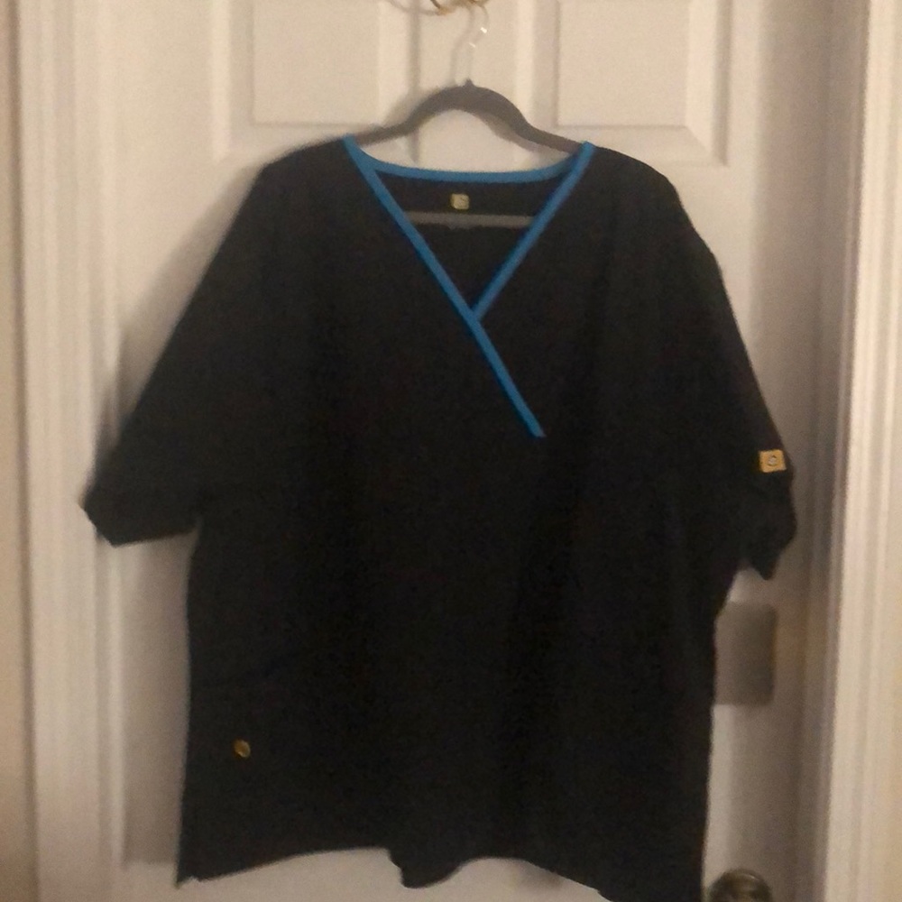 Plus size scrub tops, new with tags. Size 5x women scrubs.